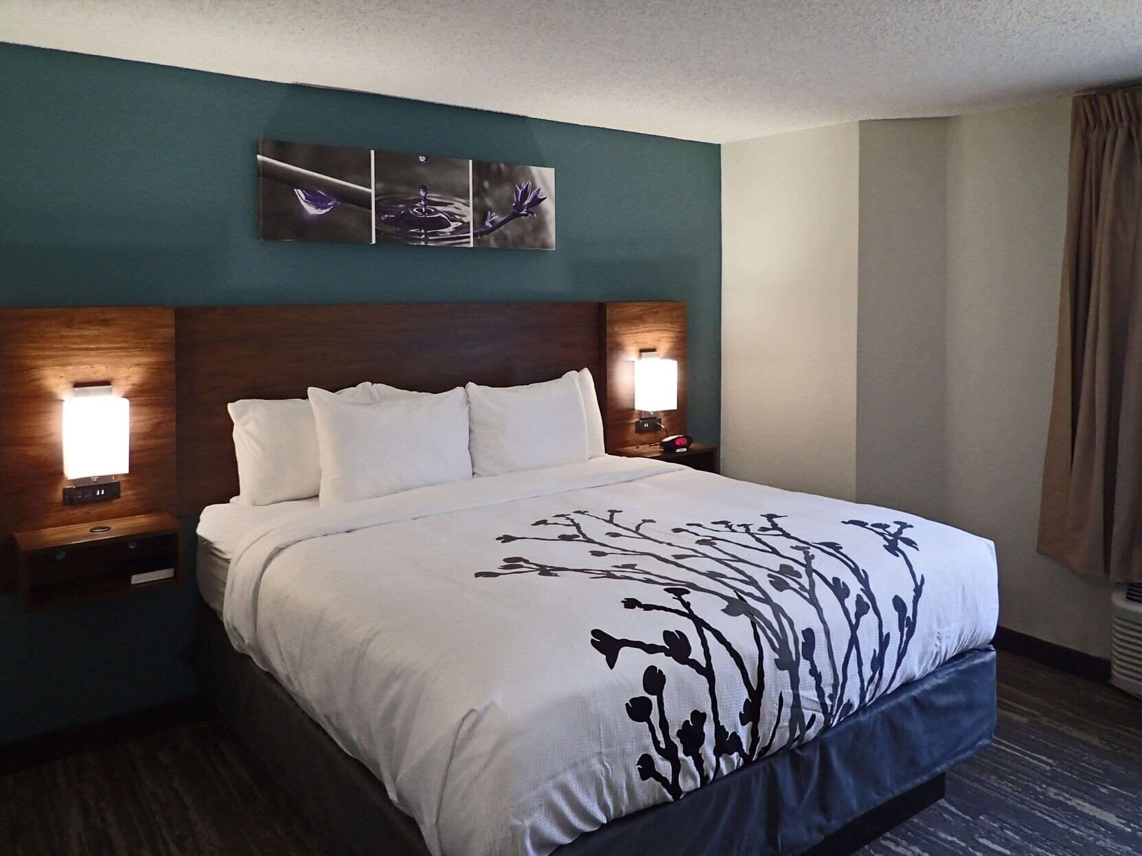 Premium bedding, pillowtop beds, desk, laptop workspace