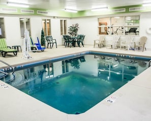 Indoor pool, sun loungers