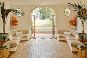 Interior entrance - Le Calette Bay (Cefalù)