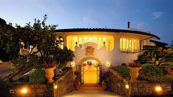 Front of property – evening/night