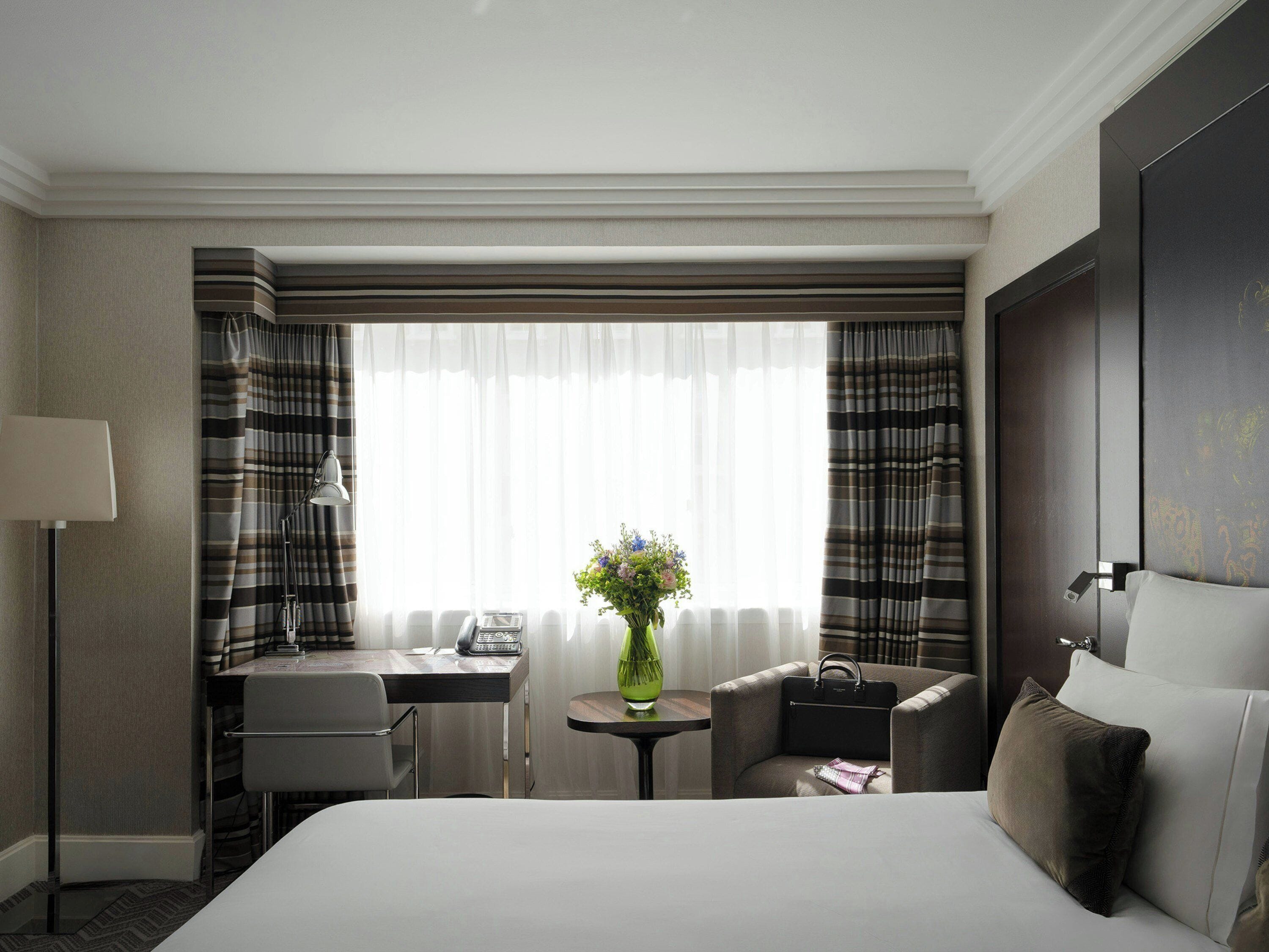 Minibar, coffres-forts dans les chambres, bureau, chambres insonorisées