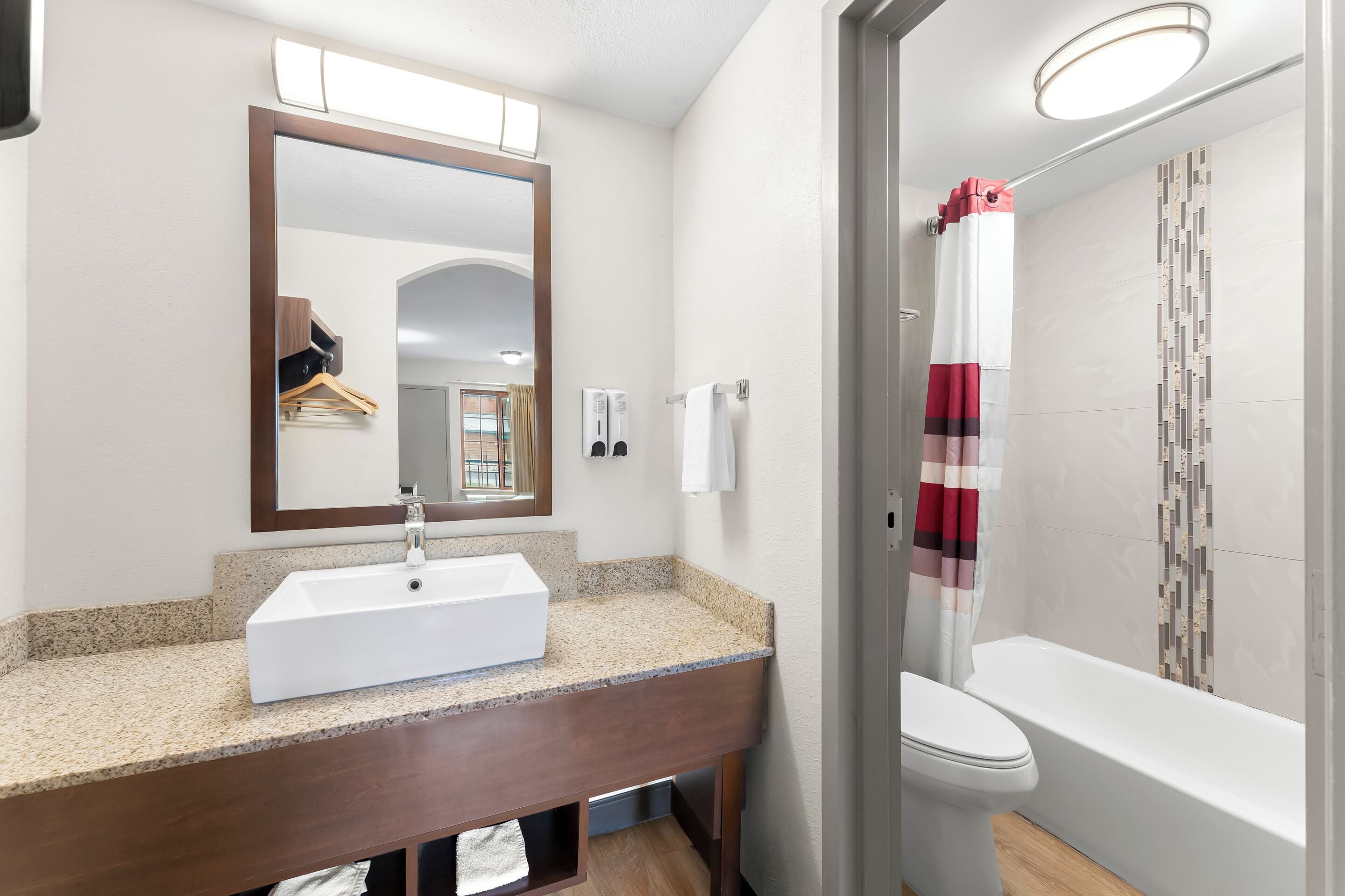 免费洗浴用品、吹风机、毛巾、肥皂