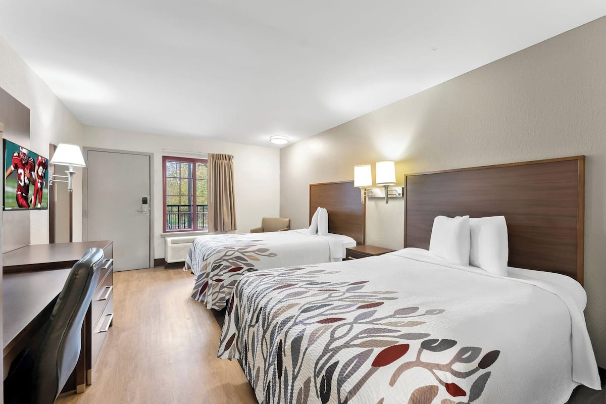 In-room safe, desk, laptop workspace, blackout drapes