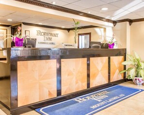 Lobby - Rodeway Inn Mount Laurel Hwy 73 (Mount Laurel)