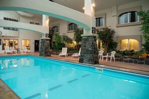 Indoor pool, pool loungers