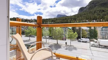 Loft, Multiple Beds, Kitchenette | Balcony