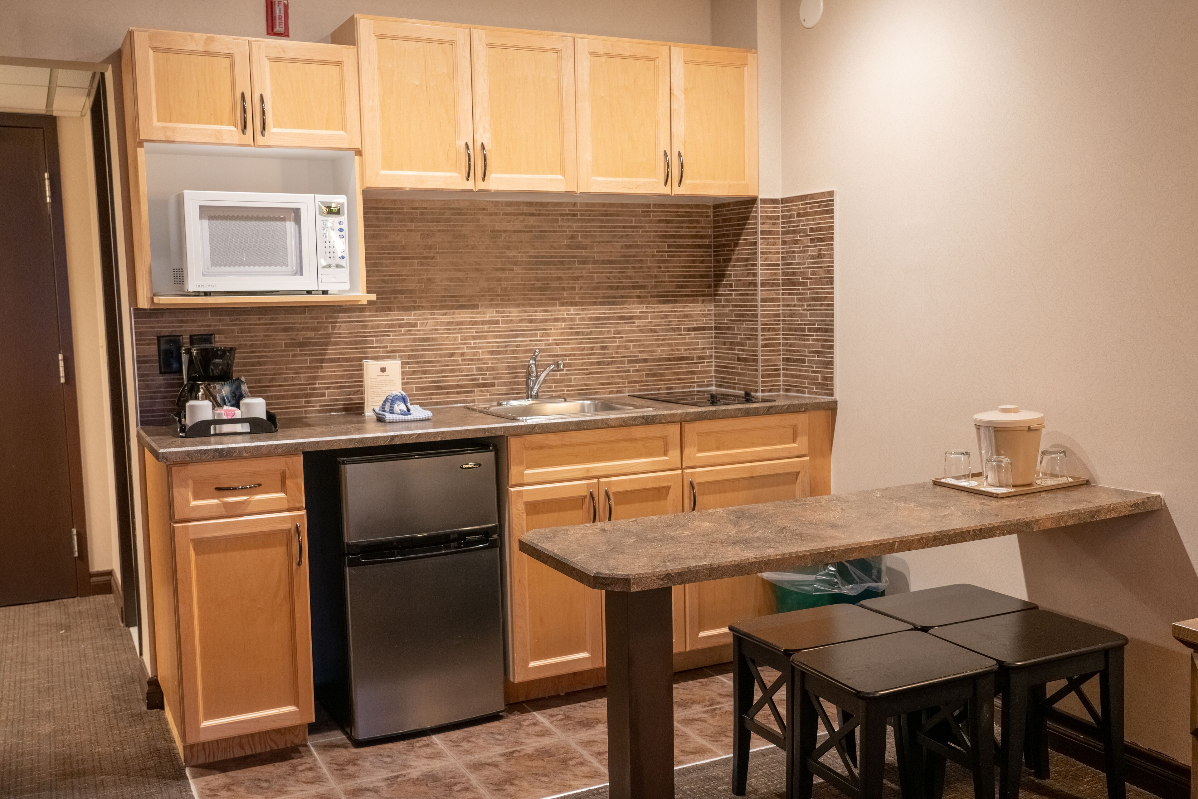 loft, multiple beds | private kitchenette | mini-fridge, coffee/tea maker