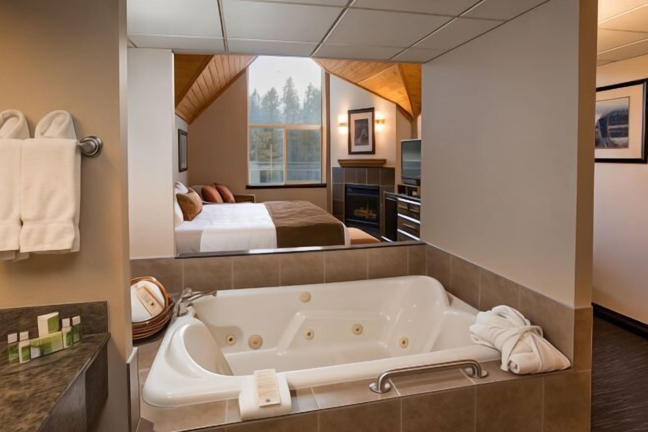 Coffres-forts dans les chambres, bureau, rideaux occultants