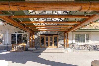 Rundlestone Lodge