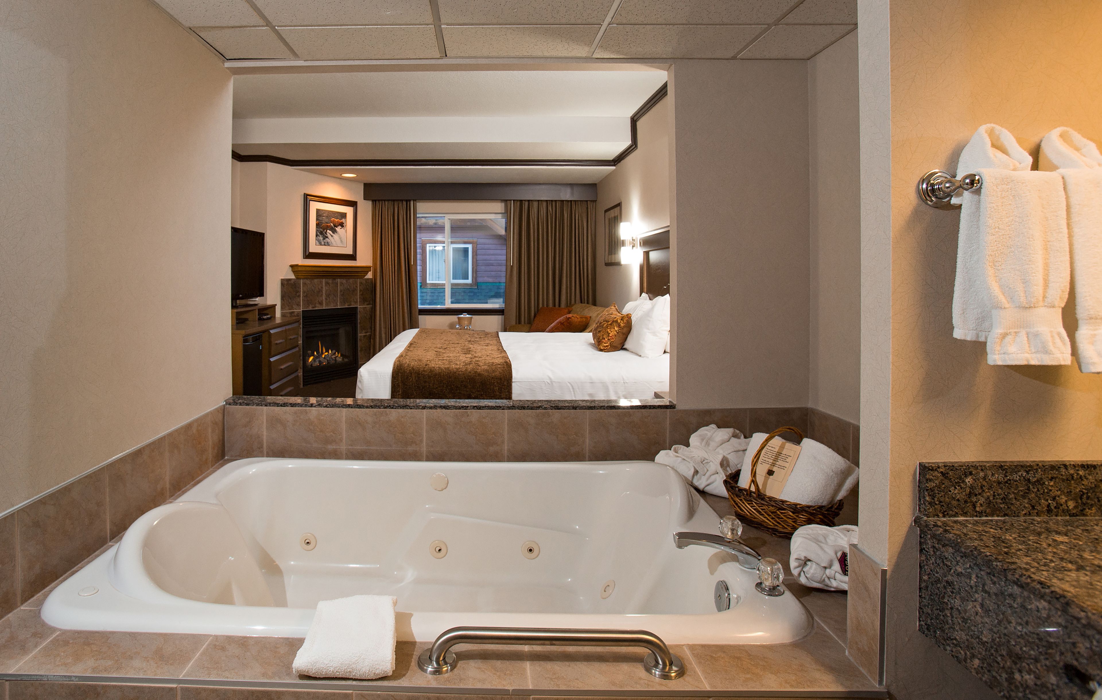 1 bedroom, in-room safe, desk, blackout curtains