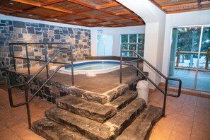 Indoor spa tub