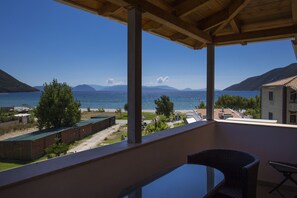 Estudio superior | Vista del balcón