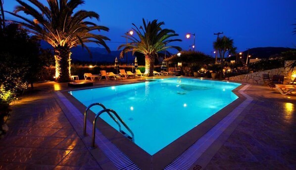 Outdoor pool, pool umbrellas
