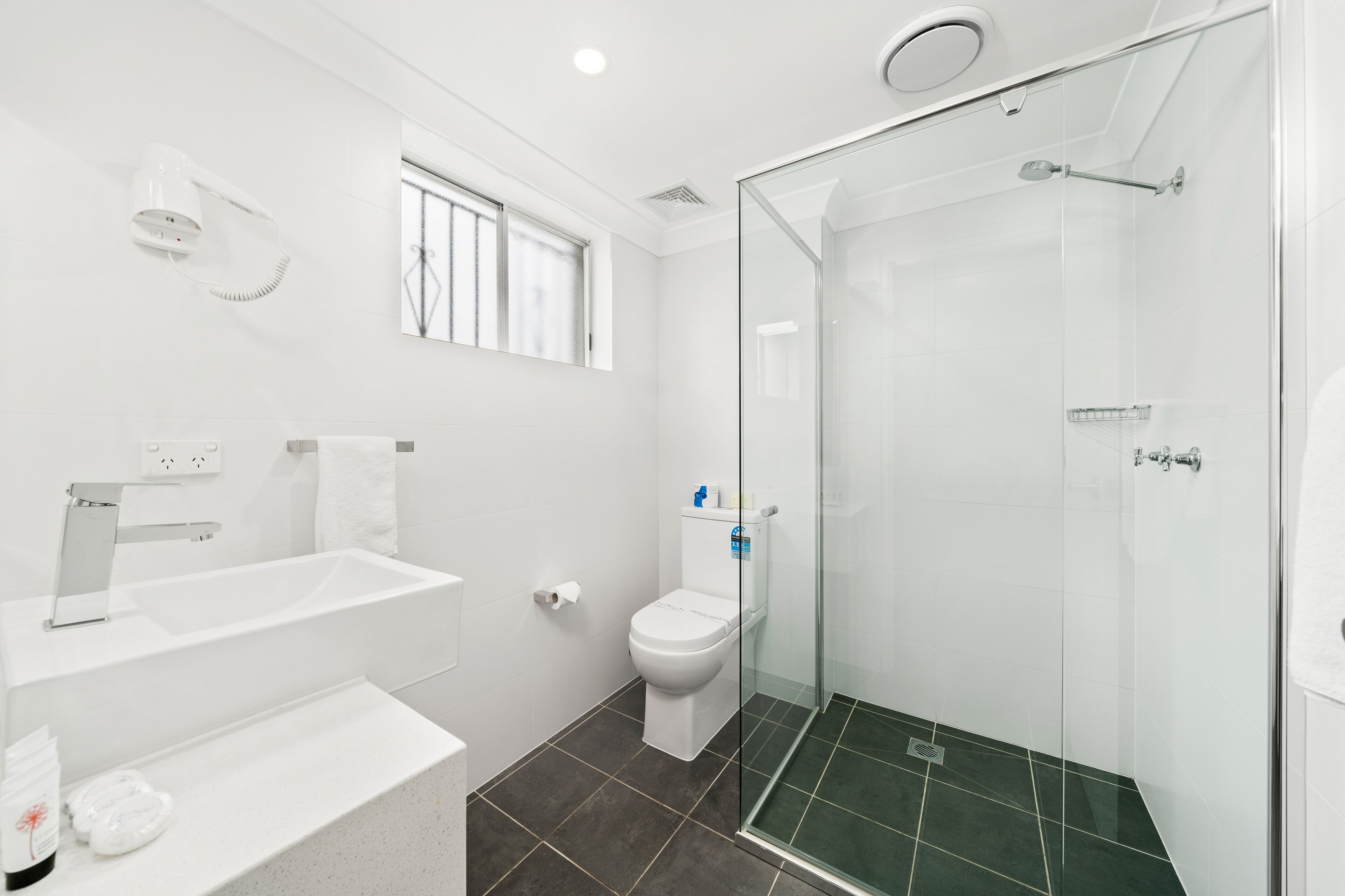 Photo - WM Hotel Bankstown