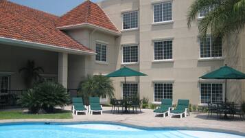 Outdoor pool, pool umbrellas