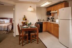 Suite, 2 Bedrooms, Kitchen | 1 bedroom, in-room safe, desk, iron/ironing board