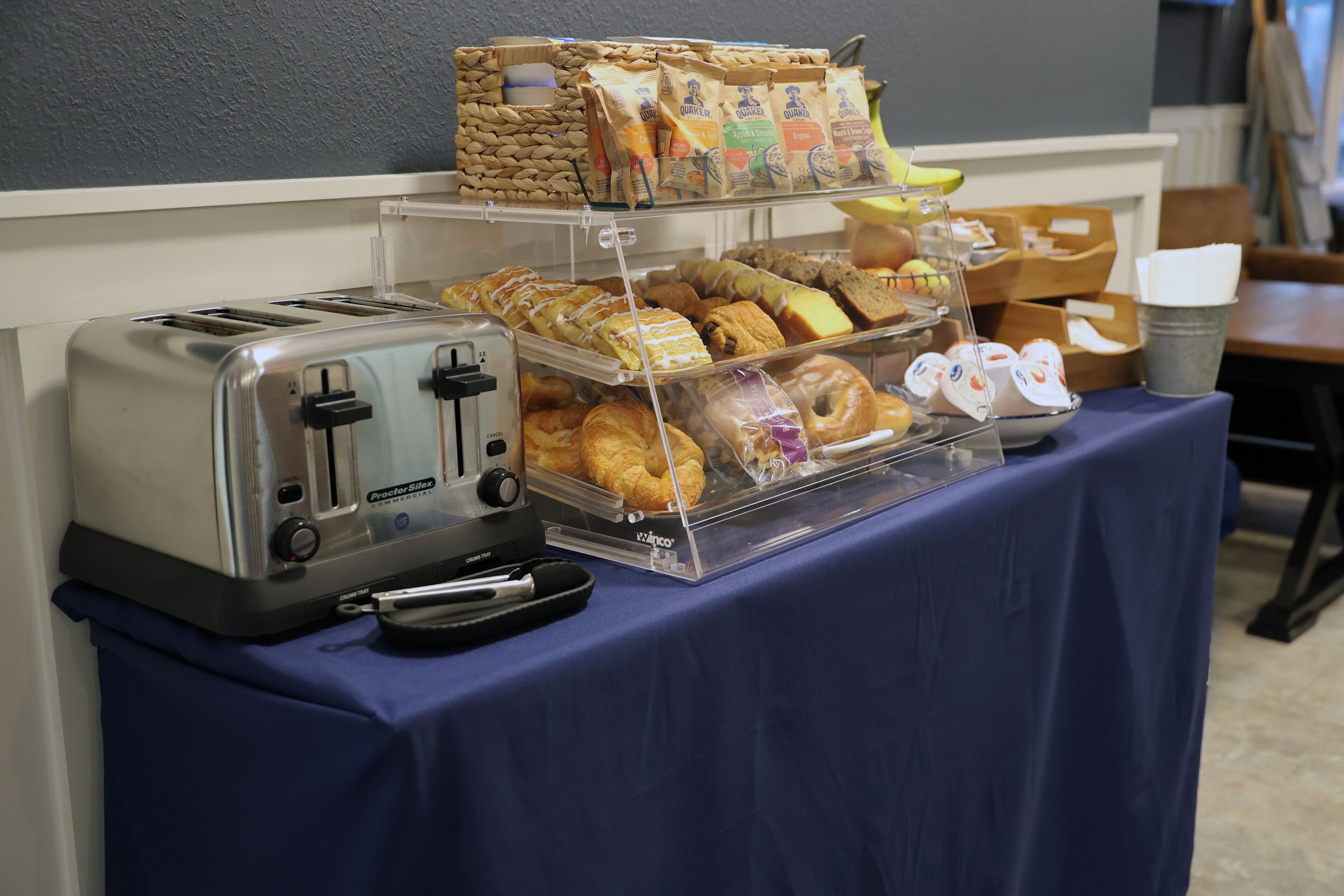 free daily continental breakfast