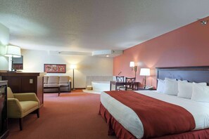 Suite « Premier », 1 très grand lit, non-fumeurs | Couette en duvet d'oie, coffres-forts dans les chambres, bureau