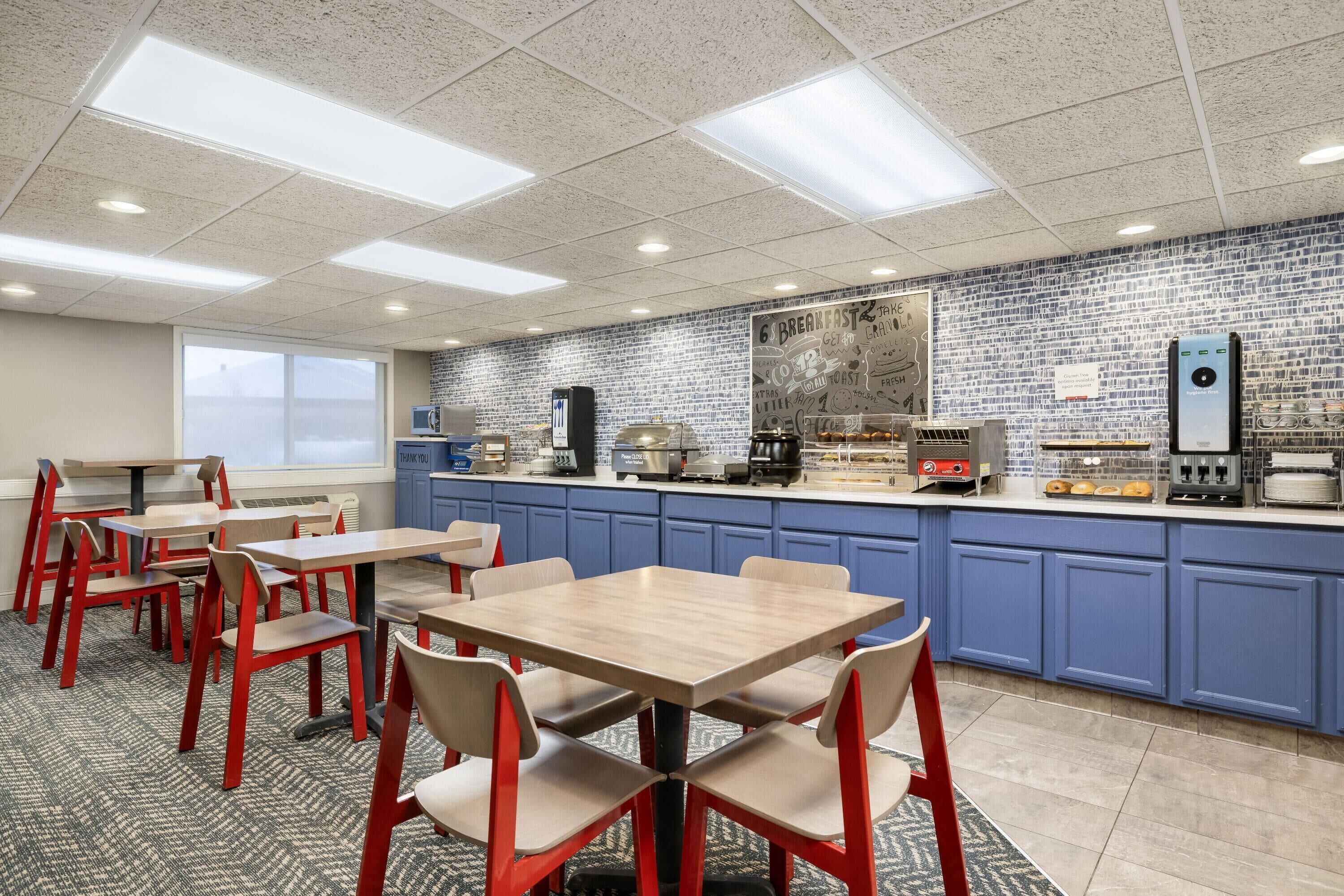 Free daily buffet breakfast 