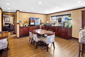 Free daily continental breakfast