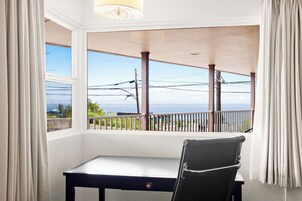 Standard Room, 1 Queen Bed, Non Smoking | Desk, iron/ironing board, free WiFi, bed sheets