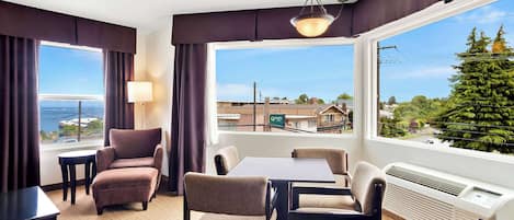 Desk, iron/ironing board, free WiFi, bed sheets