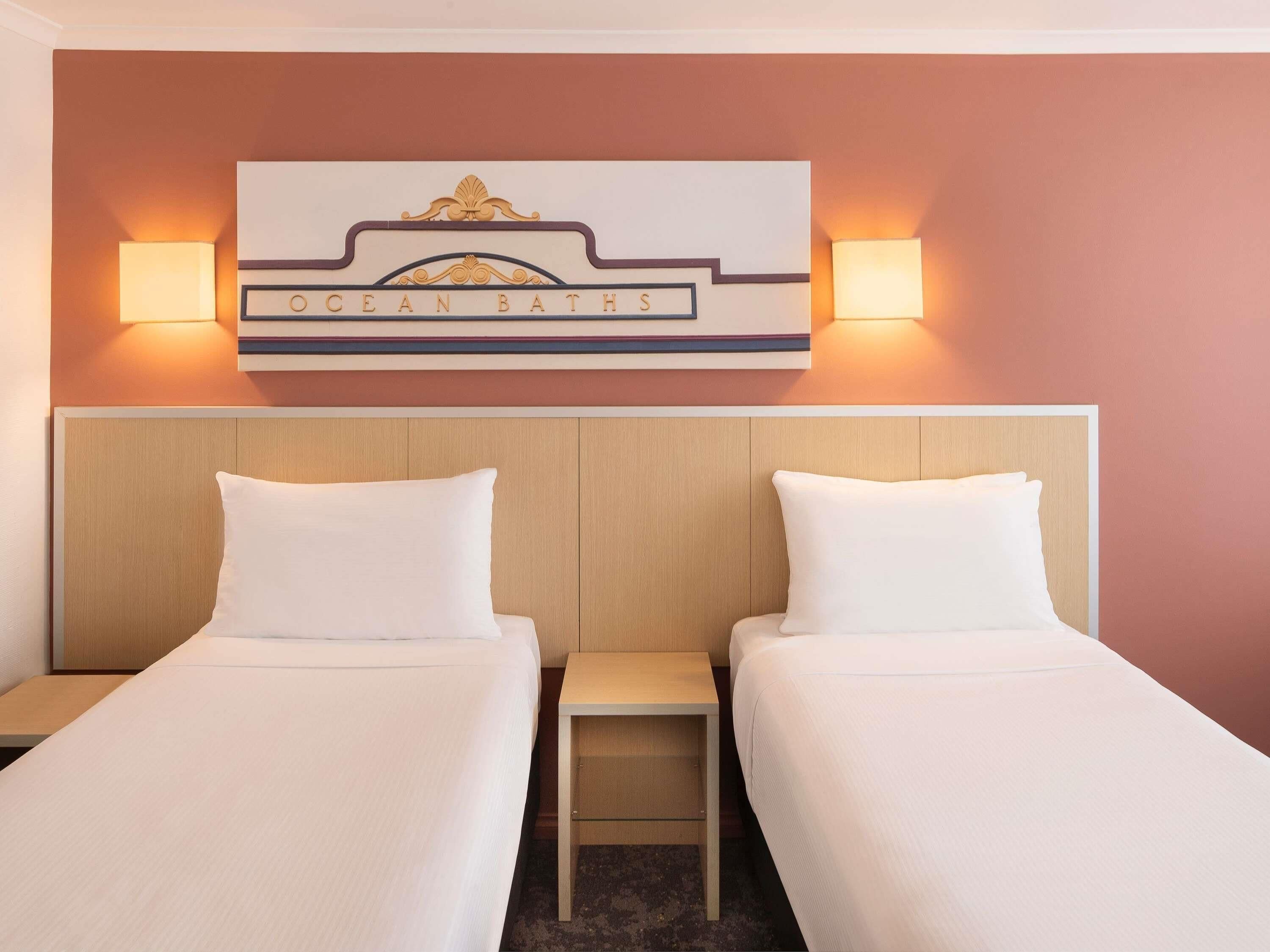 Standard Room, 2 Single Beds | In-room safe, laptop workspace, blackout curtains, iron/ironing board