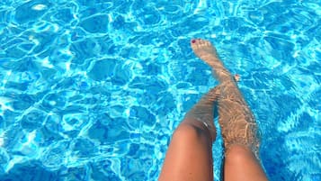 Outdoor pool, pool loungers