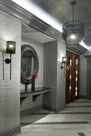 Lobby - Rochester Airport Marriott (Rochester)