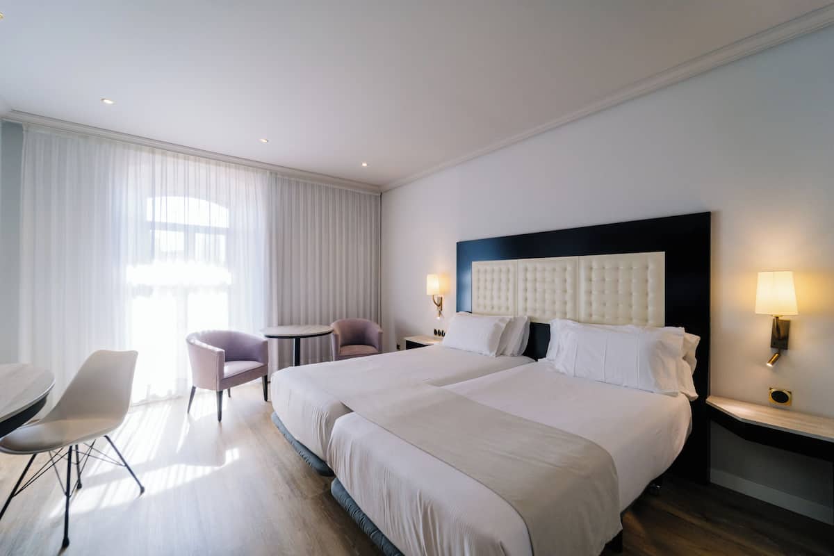 Quarto premium (Single) | 1 quarto, frigobar, cofres nos quartos, escrivaninha