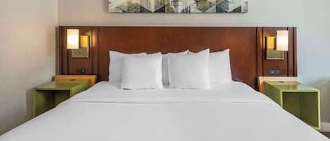 Room, 1 Queen Bed, Accessible, Non Smoking (Ground Floor) | Premium bedding, pillowtop beds, desk, blackout drapes