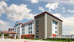 Unclassified image, 5 of 54, button - Holiday Inn Express Hotel & Suites Dallas Lewisville by IHG (Lewisville)