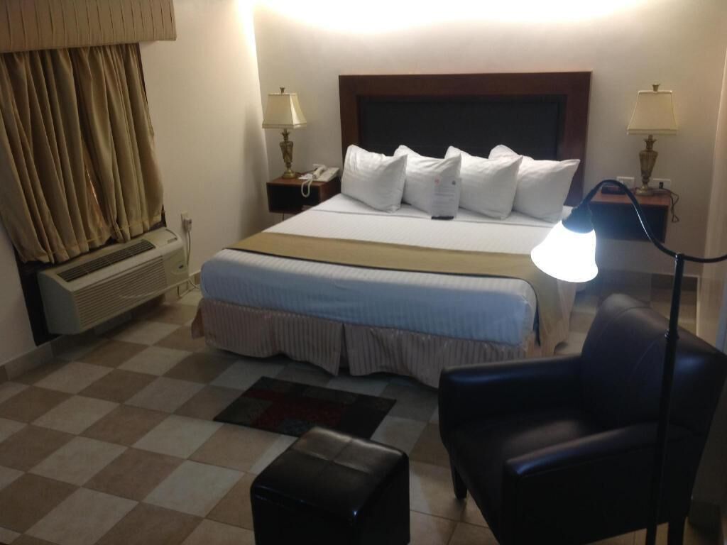 In-room safe, individually decorated, individually furnished, desk