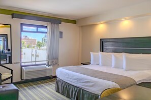 Habitación estándar, 1 cama King size, para no fumadores | Caja de seguridad en la habitación y decoración personalizada 