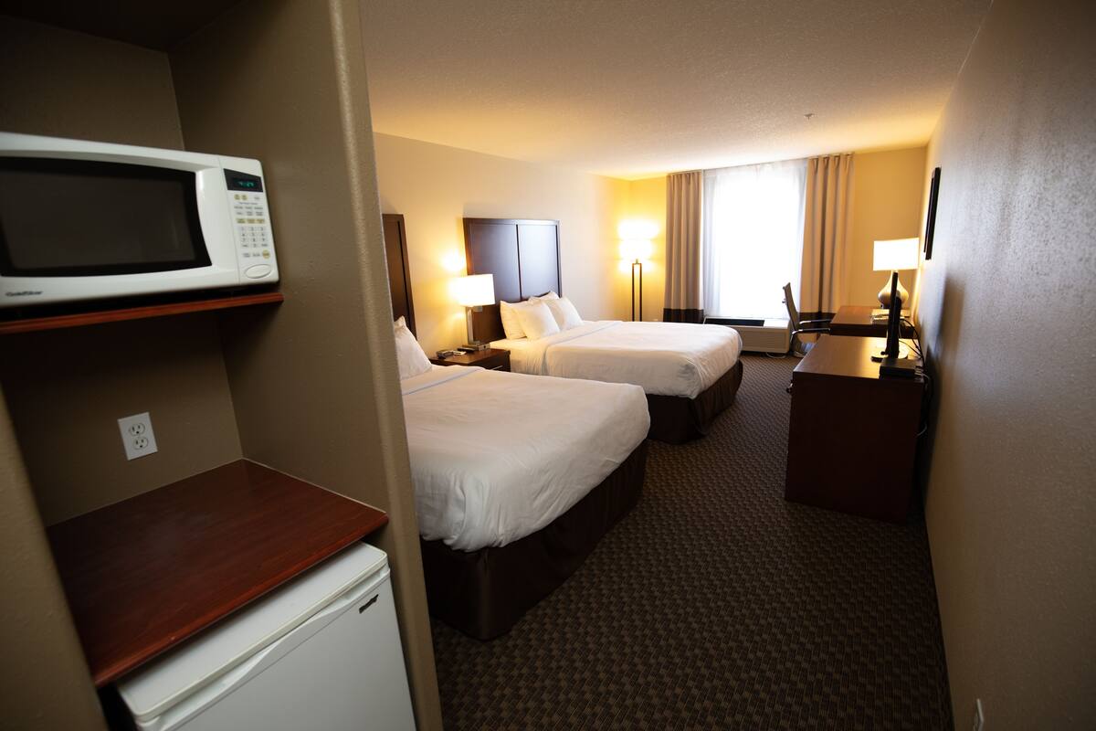 standard room, 2 queen beds, non smoking | desk, blackout curtains, iron/ironing board, free wifi