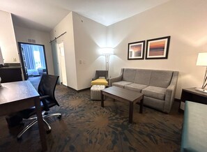 Hypo-allergenic bedding, desk, laptop workspace, free WiFi