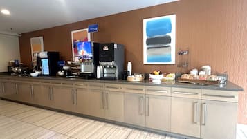 Free daily continental breakfast