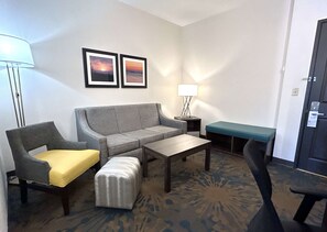 Hypo-allergenic bedding, desk, laptop workspace, free WiFi