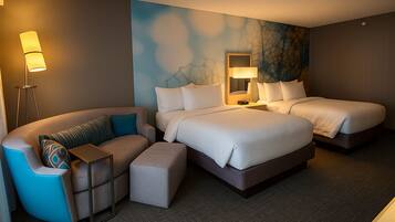 Habitación, varias camas | Ropa de cama hipoalergénica, escritorio y cortinas blackout