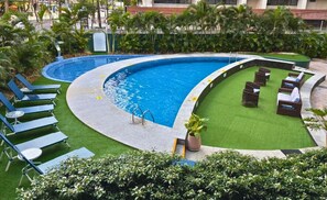 Dusj, designertoalettartikler, hårføner og håndklær