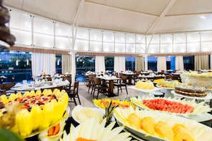 Frühstück, Mittagessen, Abendessen, internationale Küche