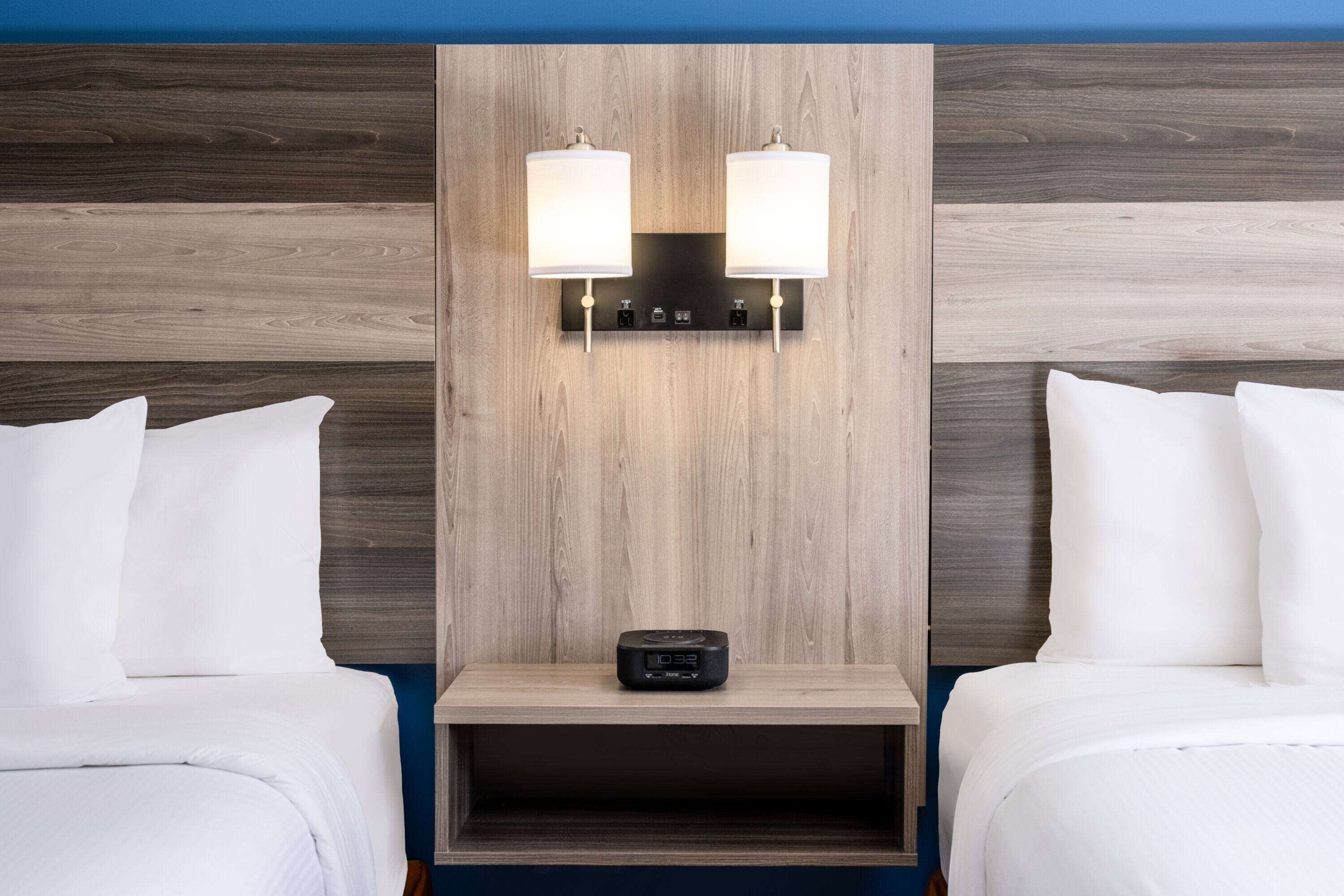 studio suite, 2 double beds, non smoking | desk, iron/ironing board, free cots/infant beds, free wifi