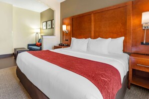 Suite, 1 King Bed, Accessible, Non Smoking | Pillowtop beds, desk, blackout drapes, iron/ironing board - Comfort Suites Newark - Harrison (Newark)