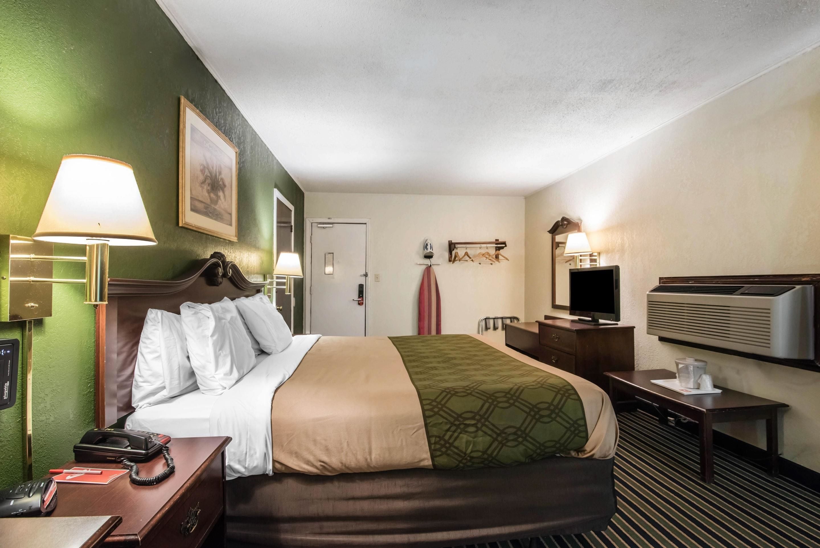 Quarto standard, 1 cama King, para não fumantes | Berços (sobretaxa), camas extras/dobráveis (sobretaxa)