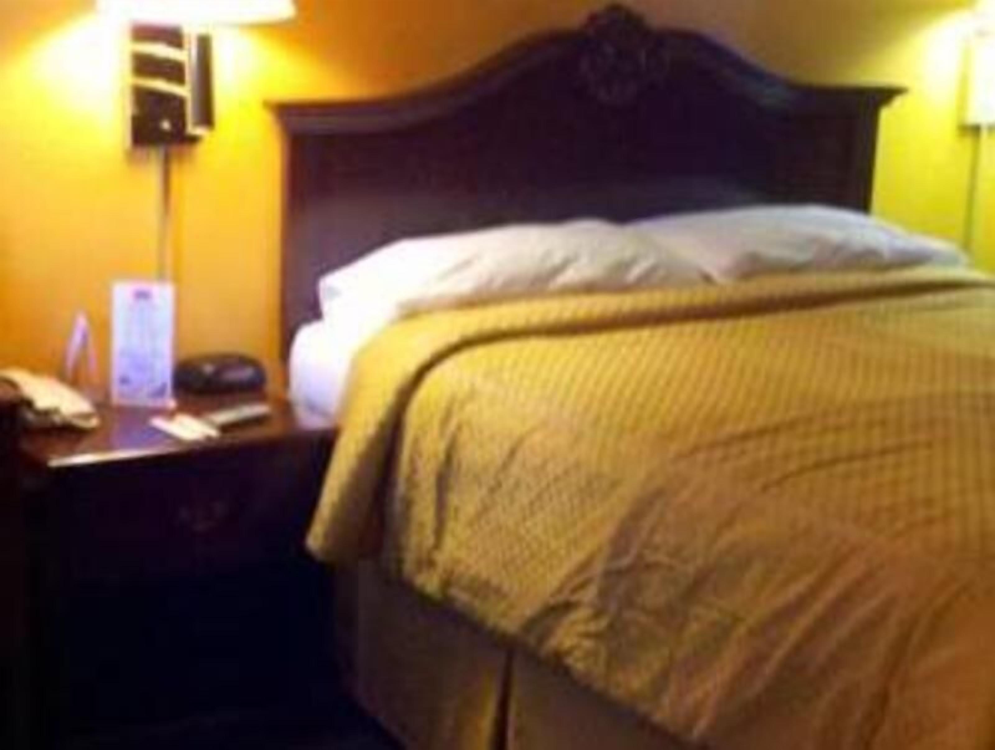 Cribs/infant beds, rollaway beds, free WiFi, bed sheets