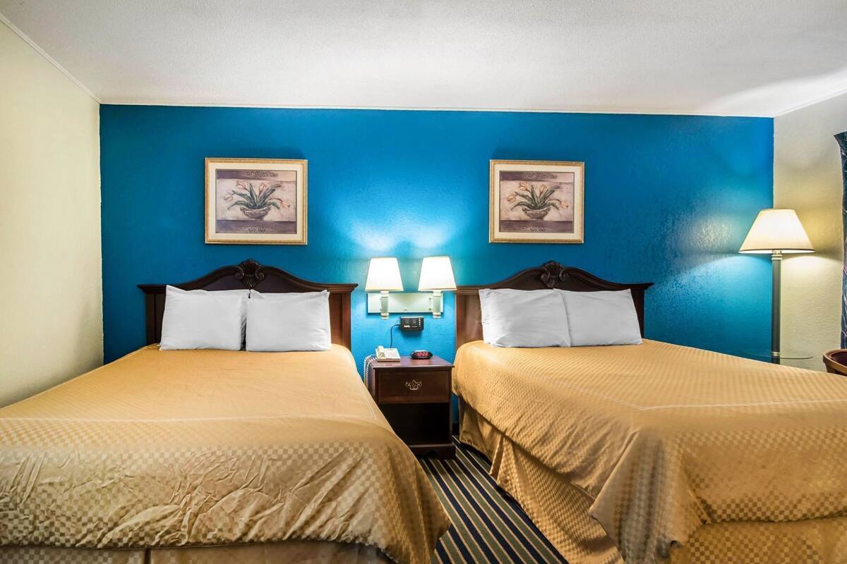 Cribs/infant beds, rollaway beds, free WiFi, bed sheets