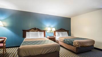 Habitación doble estándar, 2 camas matrimoniales, para no fumadores | Cunas, camas extra, wifi gratis y ropa de cama