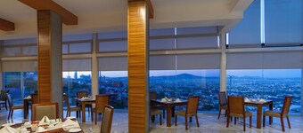 Holiday Inn Queretaro Zona Diamante by IHG