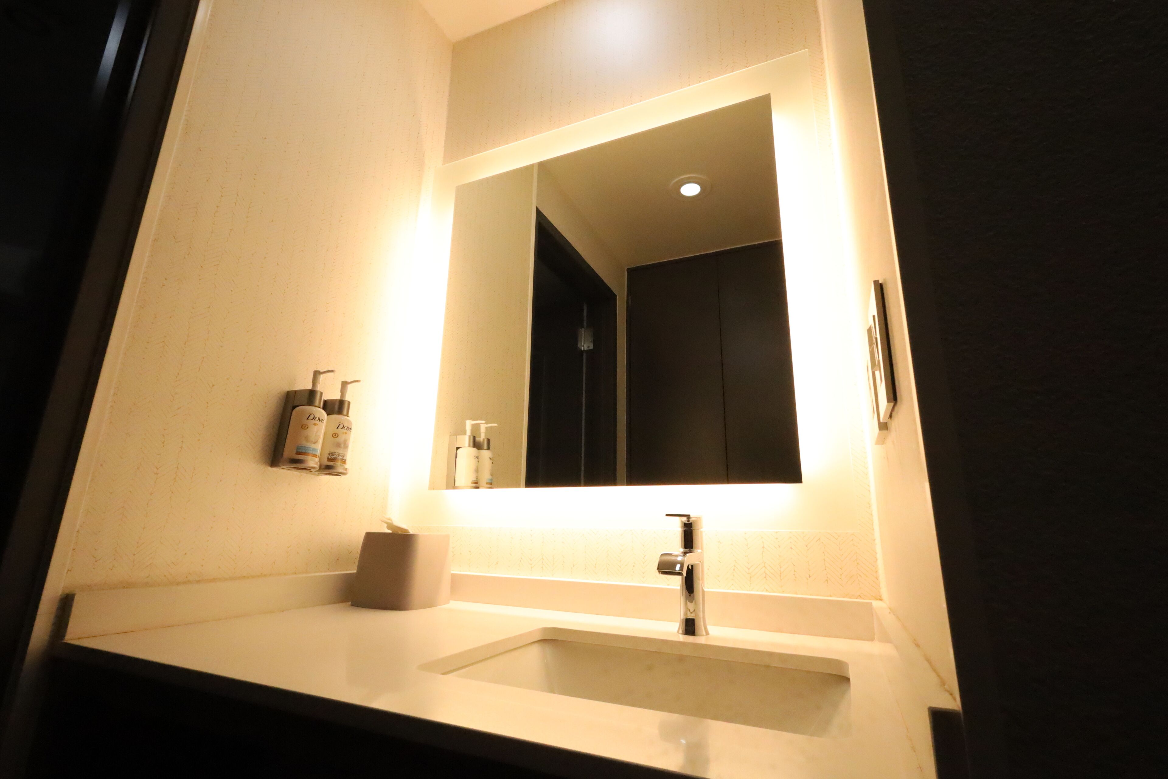 standard room | bathroom | combined shower/bathtub, deep-soaking bathtub, free toiletries