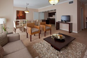 Suite, 2 Bedrooms | Living room | Flat-screen TV, DVD player - Holiday Inn Durango by IHG (Durango)